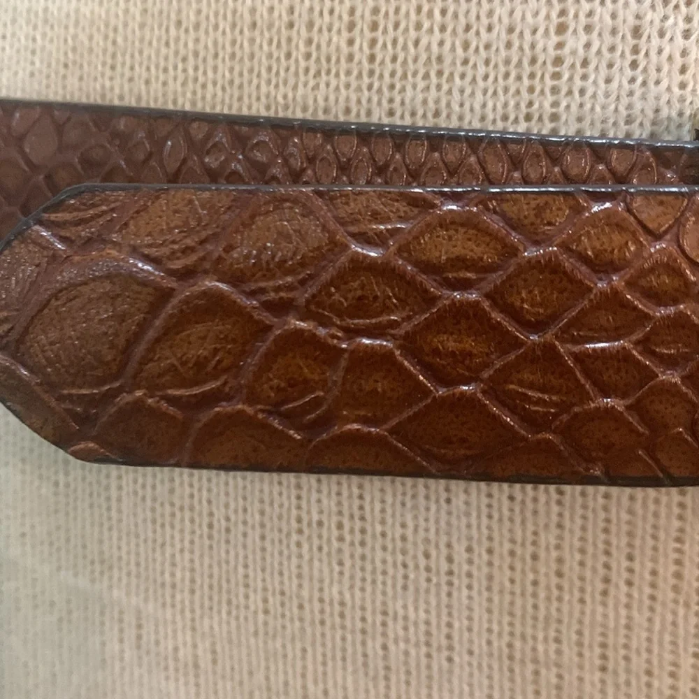 Leather black/brown reversible belt with gold buckle